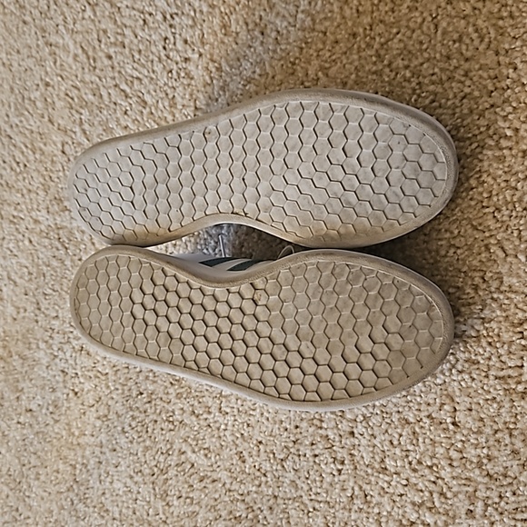 Women's Grand Court Adidas 7.5 - Picture 4 of 6